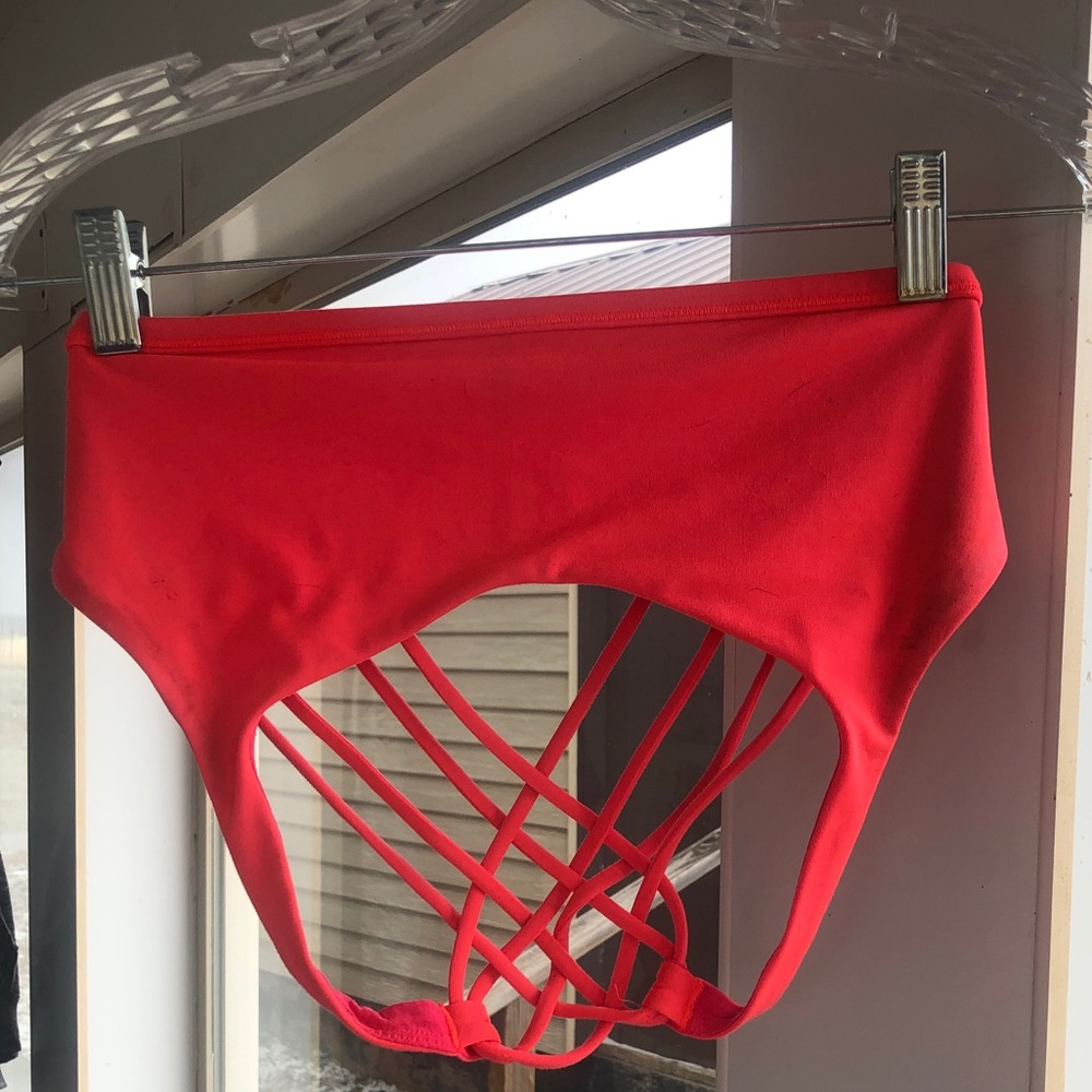 Lululemon size 4